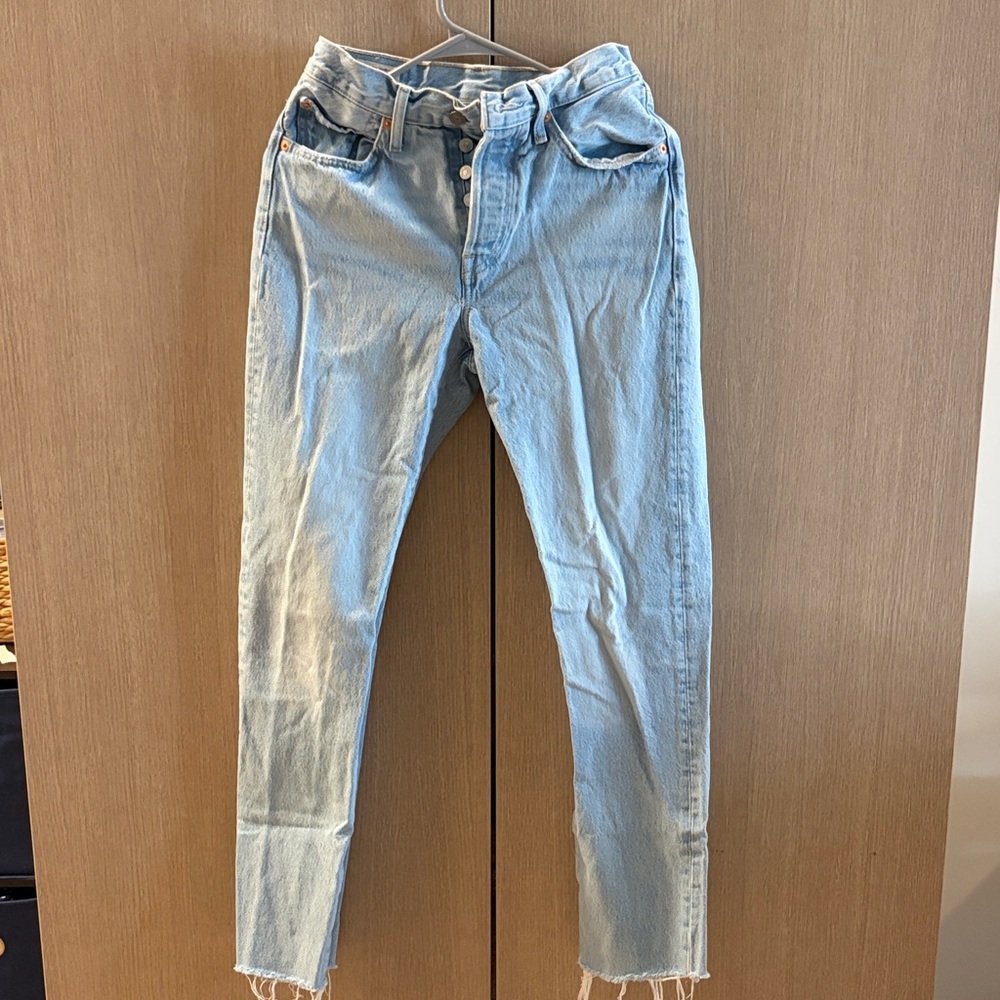 Levi’s Light Blue High-Rise Women’s Jeans